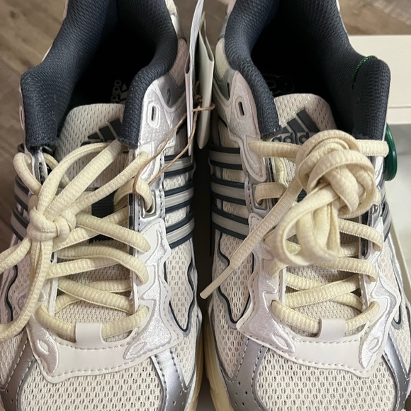 Adidas Bad Bunny Response CL main image 6